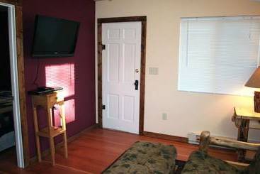 Triple R Cottages: 3