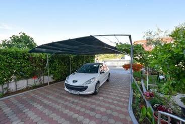 ツーリストアパートメント Apartments Kekic