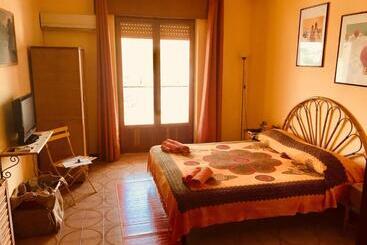 צימר La Terrazza Sul Mar Mediterraneo