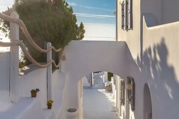 דירות לתיירים Karystos Villas