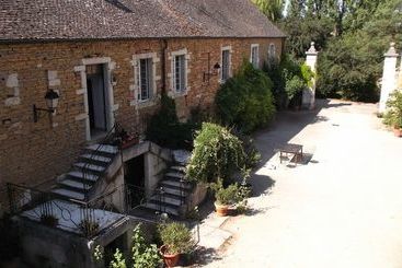 Пансион Domaine De Nesvres