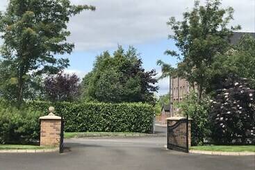 펜션 Killead House