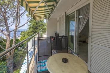Apartment Cherry 2