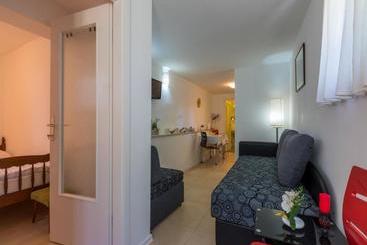 관광객 아파트 Apartments Hinic