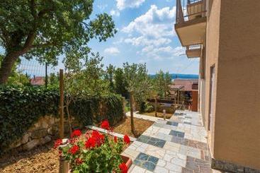 Apartments San Dramalj   Crikvenica