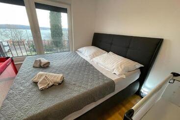 Жильё для туристов Apartments Sunny