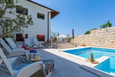 Жильё для туристов Apartments Susanne