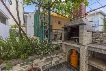 관광객 아파트 Apartments Theo