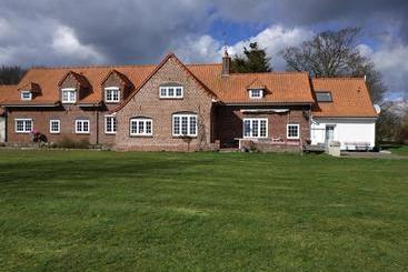 تختخواب و صبحانه Le Manoir Du Meldick