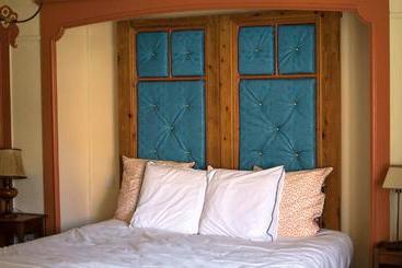 تختخواب و صبحانه Le Manoir Du Meldick