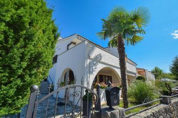 דירות לתיירים Apartment Petrlin