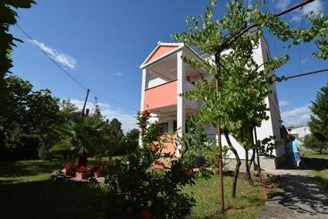 Apartments Petrovic