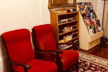 هتل Albatross Inn Bed & Breakfast