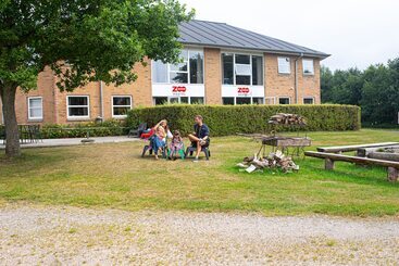 فندق Givskud Zoo Hostel