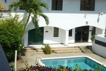 فندق The Hummingbird