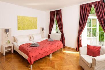 ホテル Pension Kleine Residenz