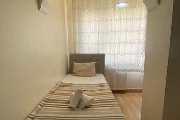 هتل Ulubat Castle