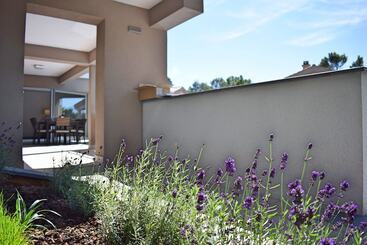 آپارتمانهای توریستها Luxury Apartments Adria