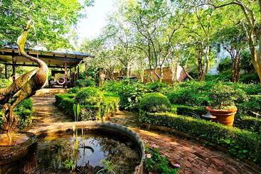 ペンション Gardensong B&b