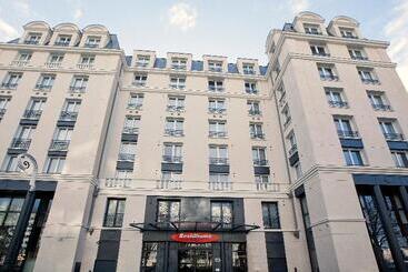 アパートホテル Residhome Puteaux La Defense