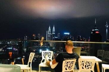 בית מלון כפרי Kl Skyline Hostel & Rooftop Infinity Sky Pool