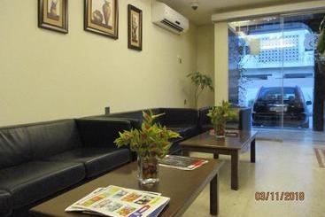 Отель Sovereign