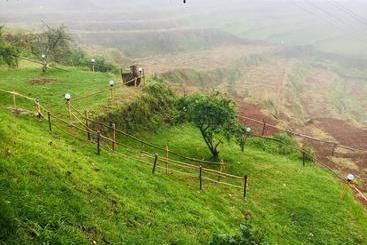استراحتگاه Hill Top Individual Cottage Ooty