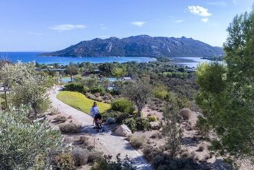 هتل Domaine Santa Giulia Palace