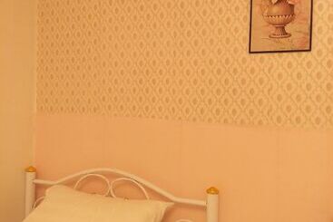 Otel Take Me Home   Hostel