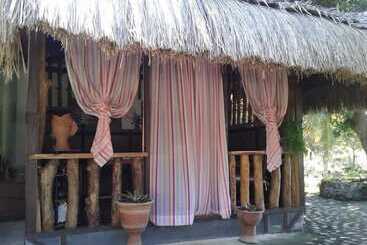 پانسیون Chelle S Guesthouse And Backpackers