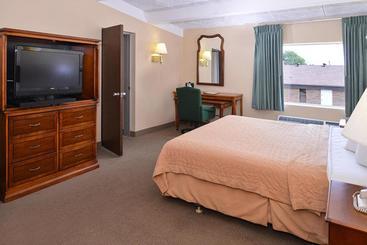 هتل Americas Best Value Inn Campus View