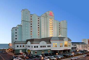 هتل Hilton Ocean City Oceanfront Suites