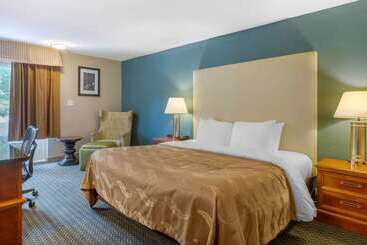 هتل Quality Inn & Suites Apexholly Springs