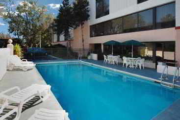 هتل Quality Inn & Suites