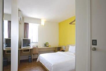 בית מלון כפרי 7days Inn Guangzhou Tianhe Tangxia Junjing Huayuan