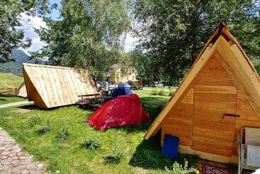 Cvet Gora Camping, Glamping And Accomodations Hostel