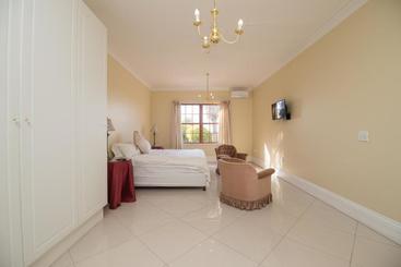 هتل Cricklewood Apartments