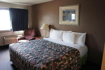 호텔 Coratel Inn And Suites Maple Grove