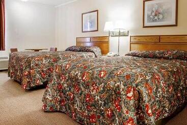فندق Econo Lodge Inn & Suites