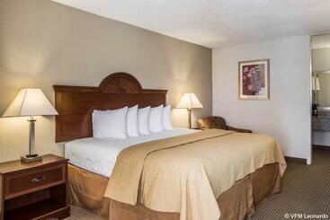 酒店 Quality Inn & Suites Near Lake Eufaula