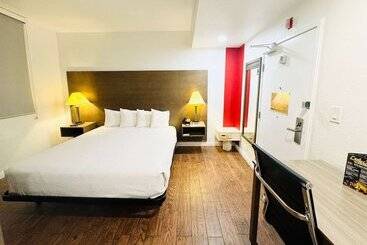 هتل Ramada By Wyndham San Diego Airport