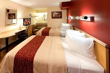 Отель Red Roof Inn Detroit  Warren