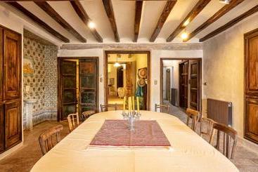 هتل Cal Compte Priorat