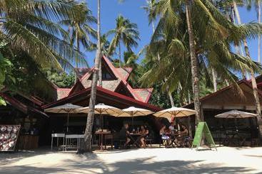 هتل Pyramid Beach Resort