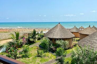 בית מלון כפרי Lemon Beach Resort