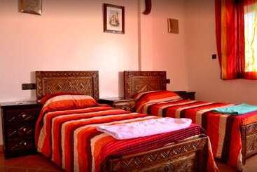 پانسیون Auberge Surf Town