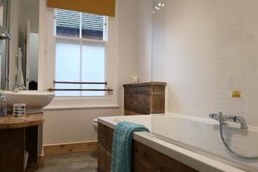 Coastal Escape Sandgate