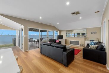 קוטג'' Mulwala Lakeside Waterfront