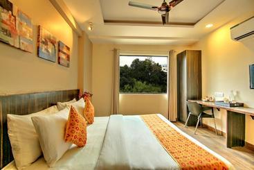 هتل Artisian Rooms