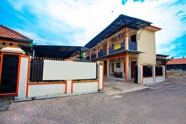 هتل Spot On 2875 Kost Pandawa Syariah